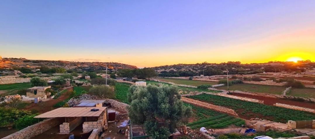 Valley View Qrendi Esterno foto